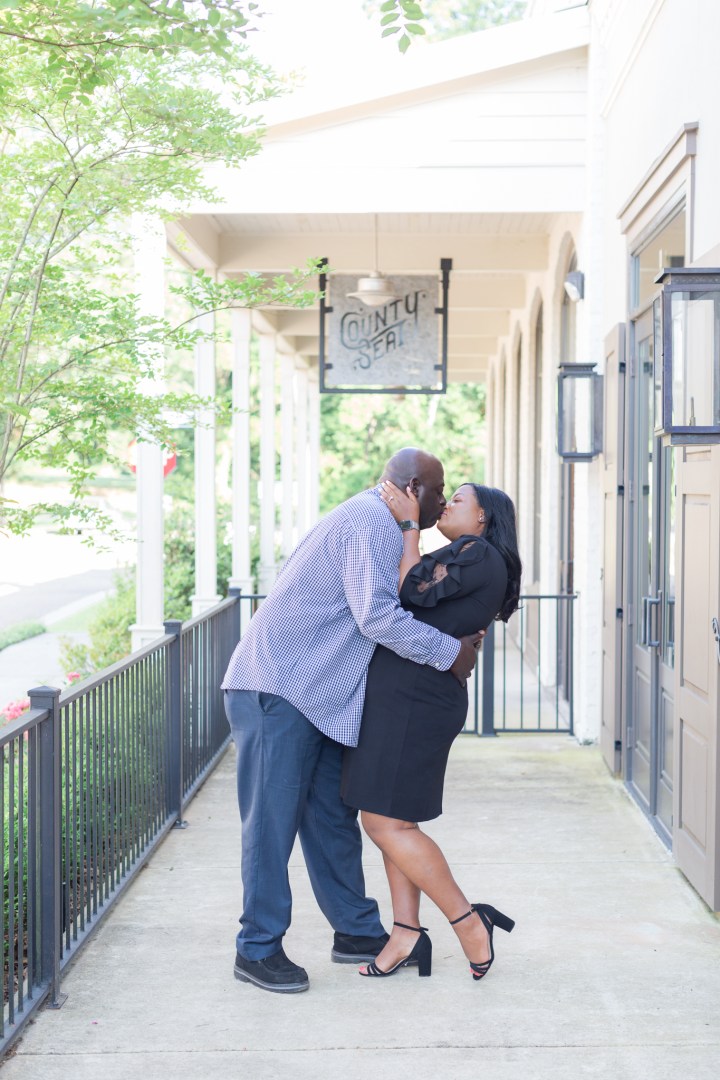 Latoya & Earnest | A Sweet Summertime Engagement&nbsp;Session