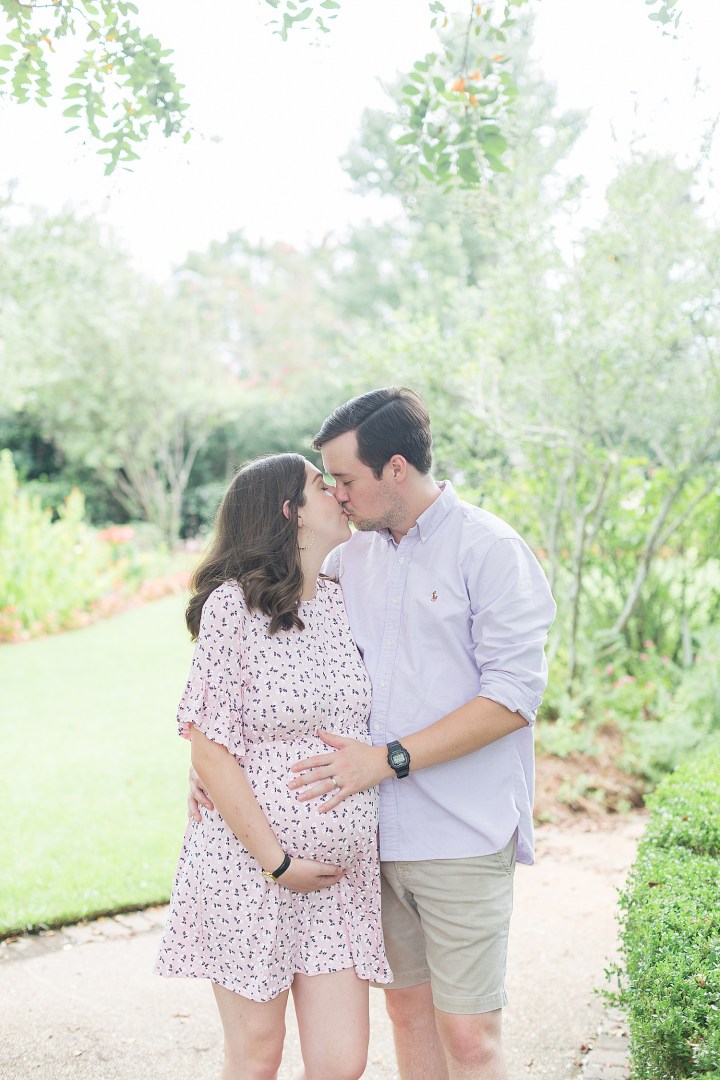 Tayler & Symon | A Summer Maternity Session at the Mississippi Museum of&nbsp;Art